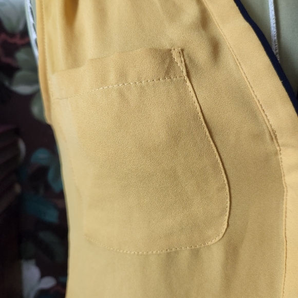 H&M Pullover Shell Top 4 - Picture 3 of 12